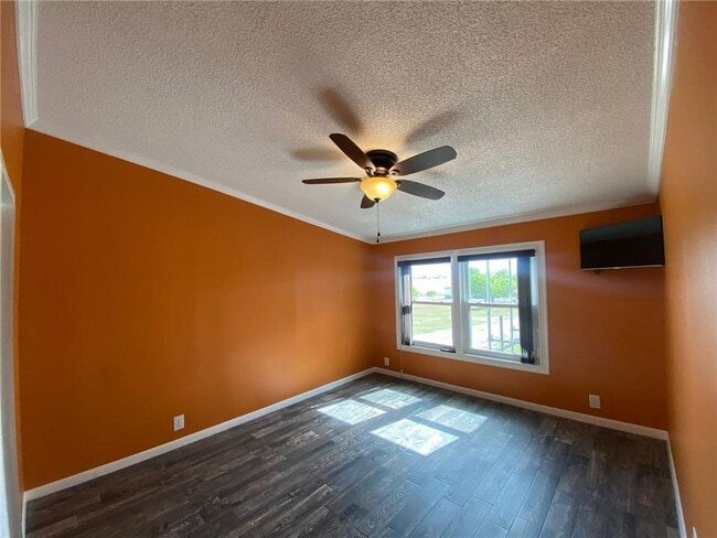 Building Photo - 680 Grant Harris Rd