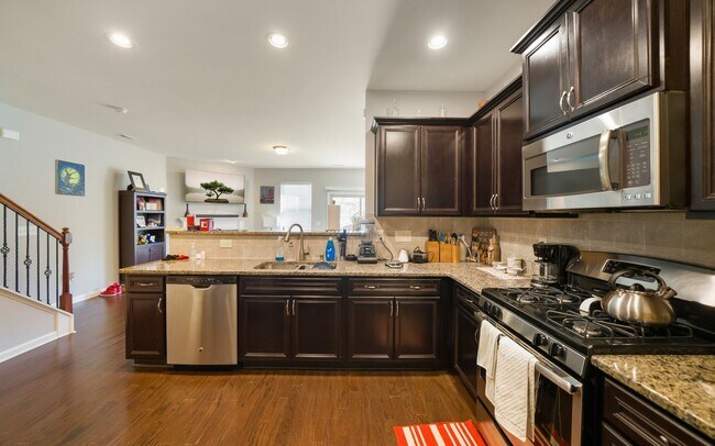 Building Photo - Stylish and Spacious 3bd/2.5ba Townhome w/ Garage in SE Durham!