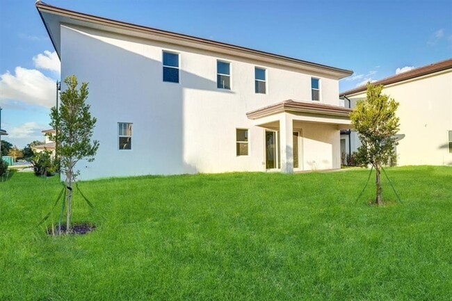 Building Photo - 12328 SW 43rd St