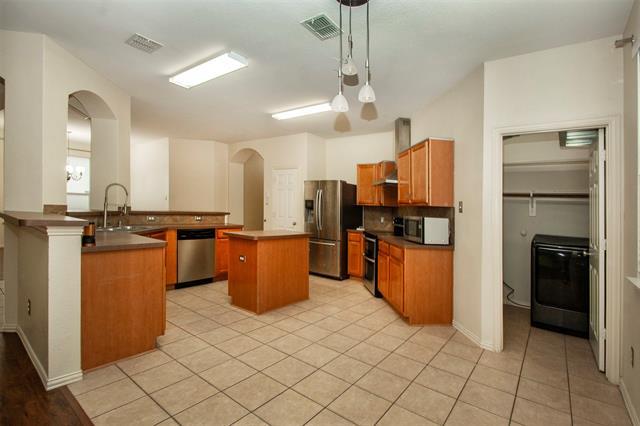 Building Photo - 5712 Eureka Bend