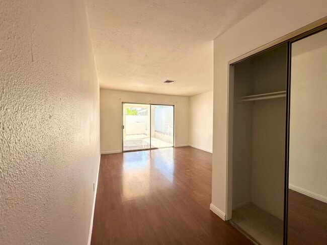Building Photo - Charming Single-Story Home in Spring Valley