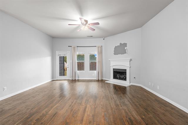 Building Photo - 734 Brazos Way