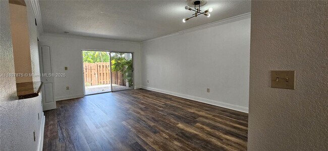 Building Photo - 4736 NW 114th Ave