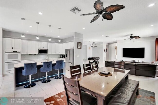 Building Photo - 19084 Skyridge Cir