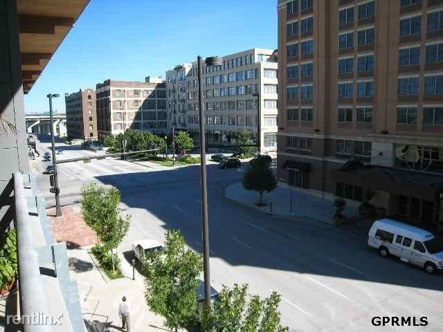 Building Photo - 1008 Dodge St