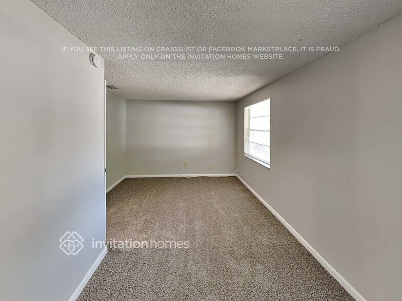 Building Photo - 16012 Sharewood Dr