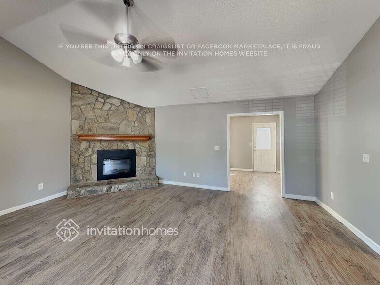 Building Photo - 4145 Fox Chase Dr