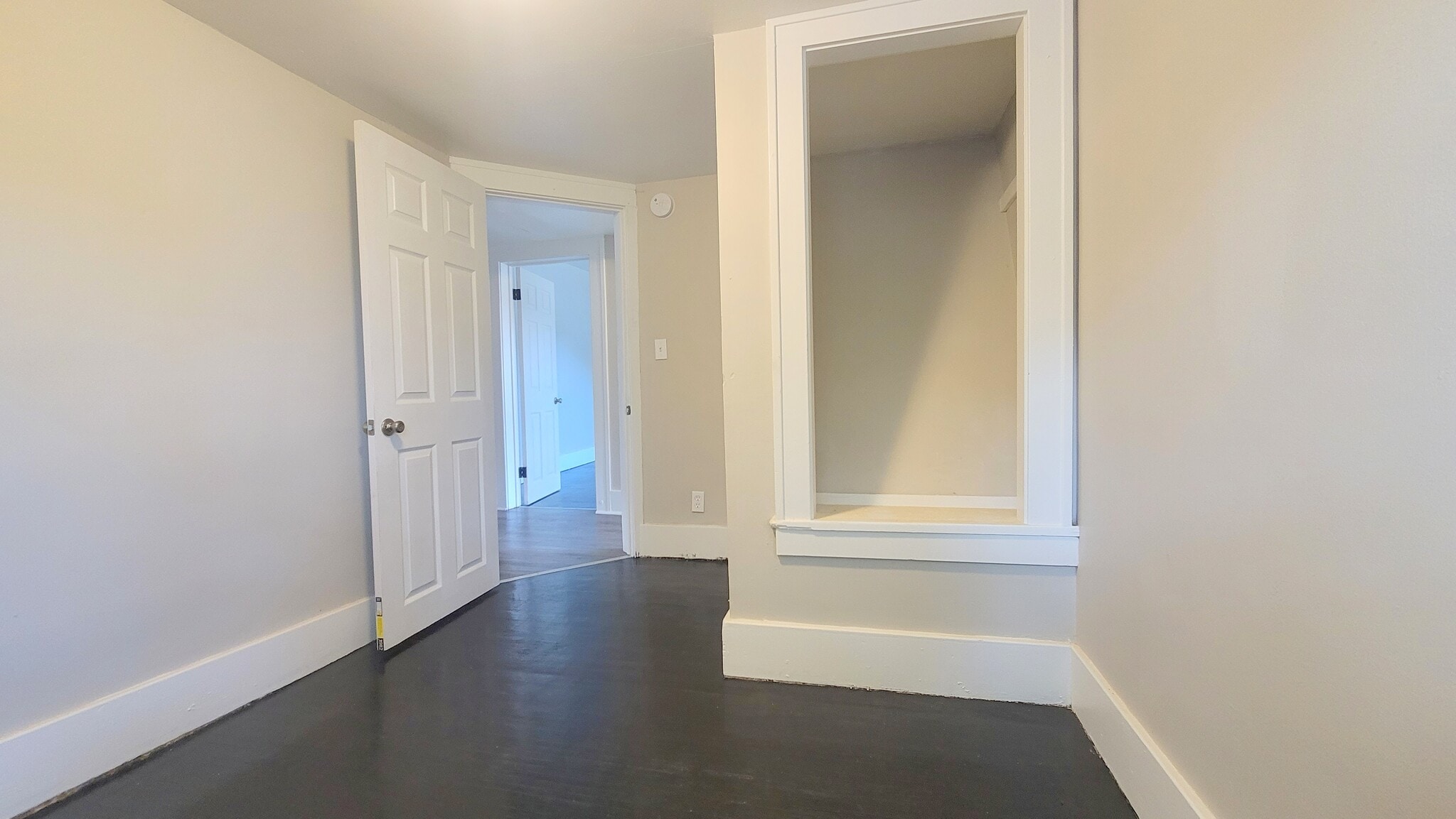 Building Photo - 3988 Lake Ave