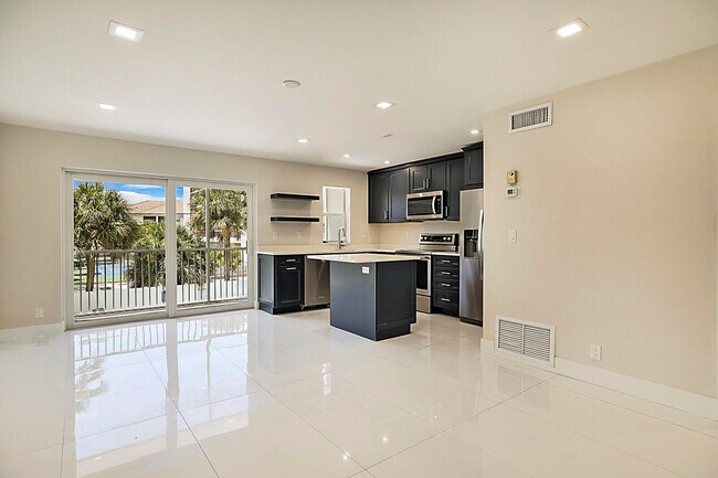Building Photo - 1439 S Ocean Blvd