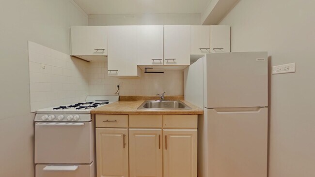 Interior Photo - 601 W. Deming Pl
