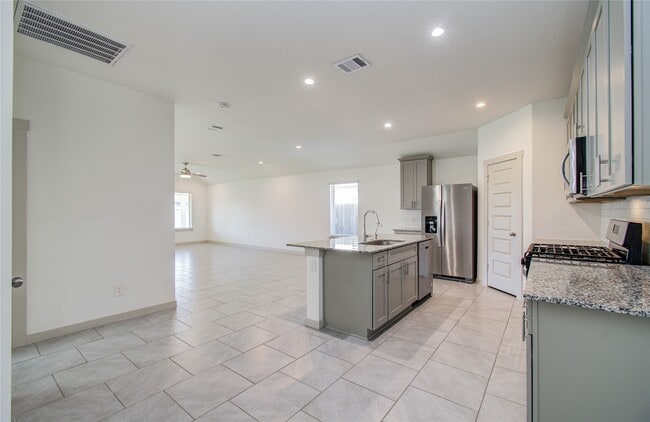 Building Photo - 4930 Natchez Trce