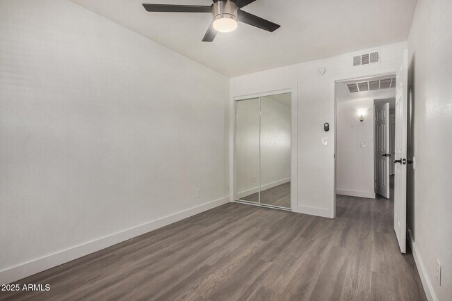 Building Photo - 18202 N Cave Creek Rd