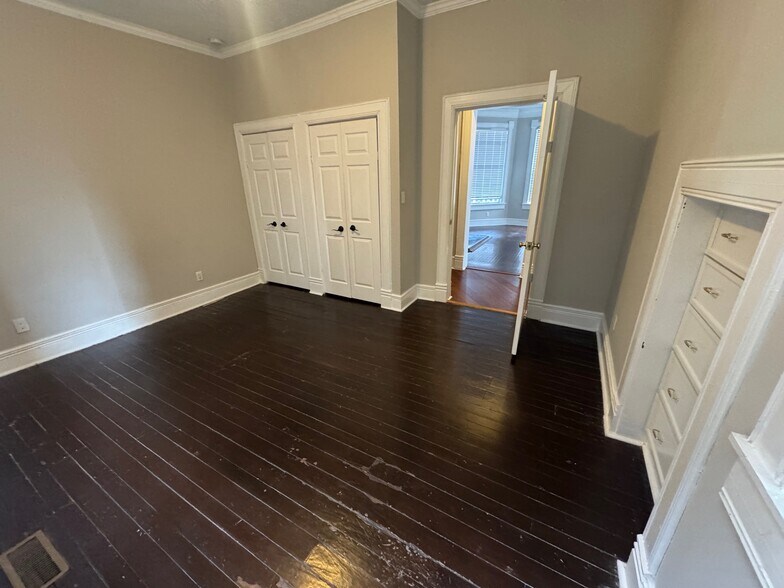 Building Photo - 506 Washington Ave