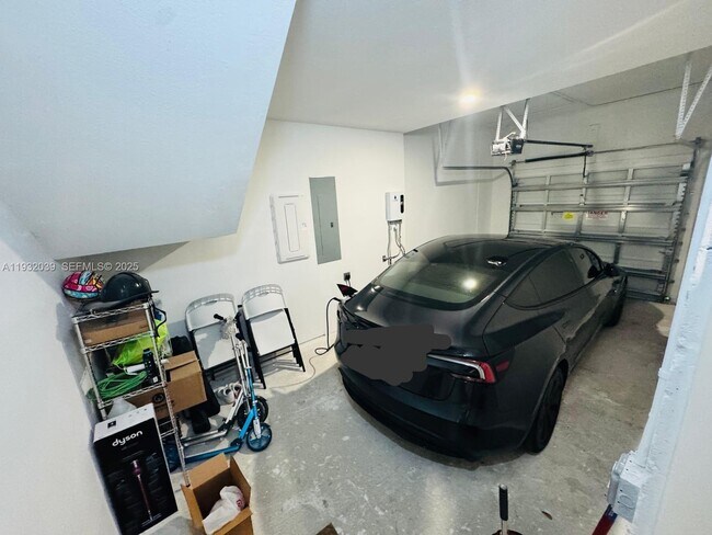 Building Photo - 1312 NW 3rd St