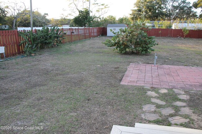 Building Photo - 904 Kensington Dr