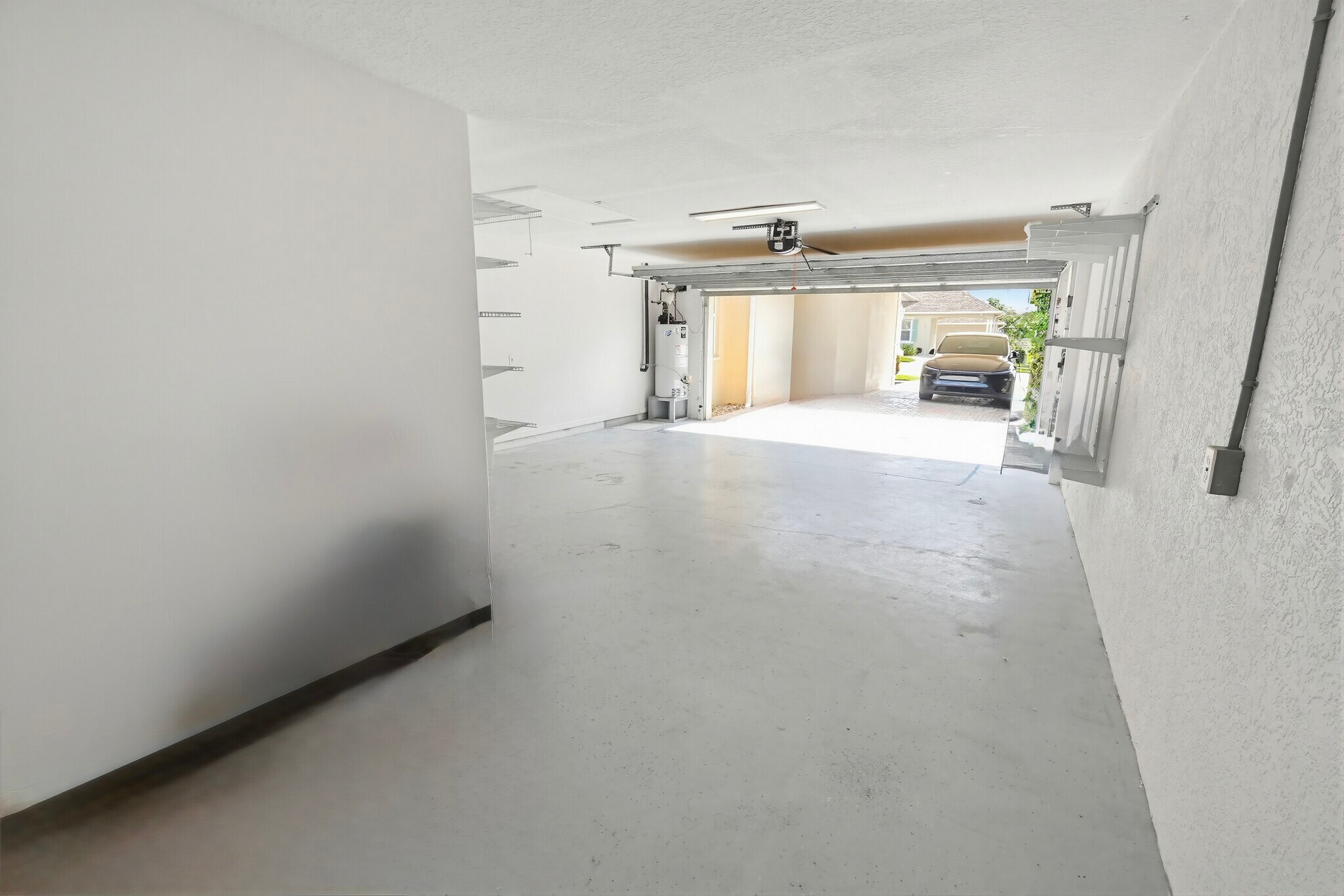 Building Photo - 4423 Shark Dr