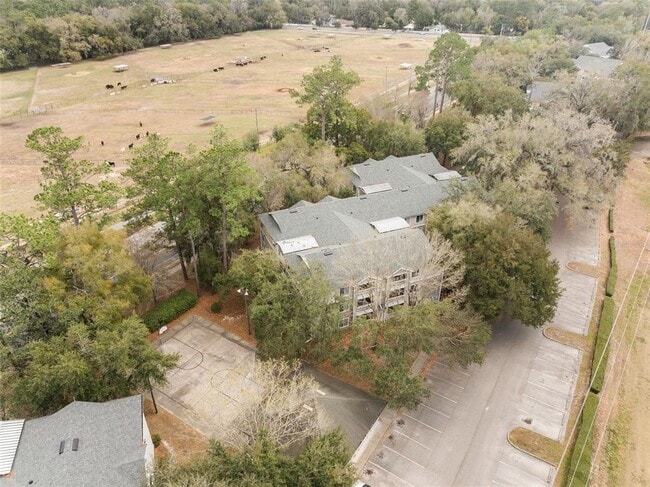 Building Photo - 4000 SW 23rd St