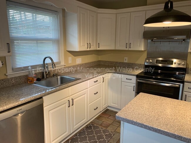 Building Photo - 3605 Cranston Rd