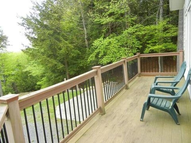 Building Photo - Charming 3BR House on Augur Lake 30 acre private property