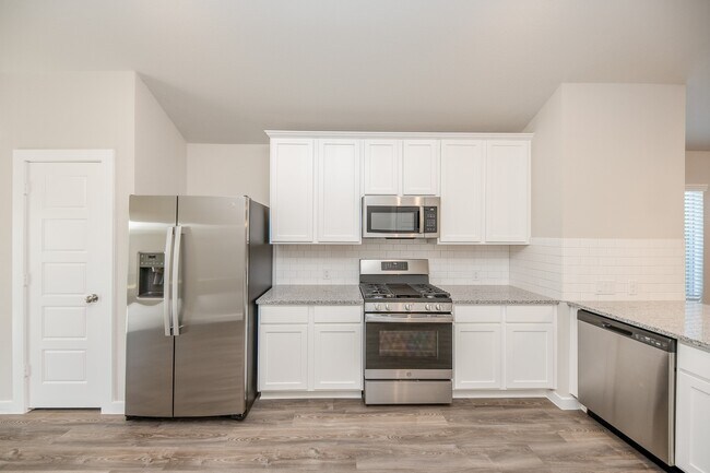 Building Photo - 32031 Splendor Dr