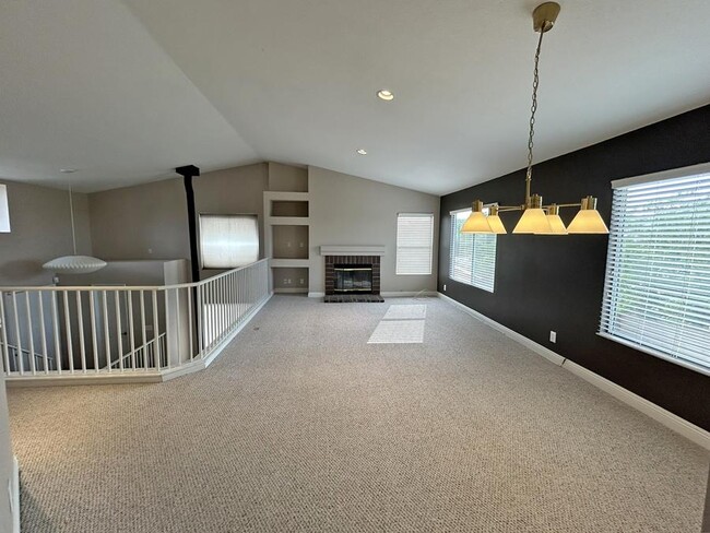 Building Photo - 13526 W Nolina Dr