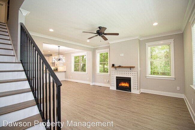 Building Photo - 3 br, 2.5 bath House - 712 Seldon Drive