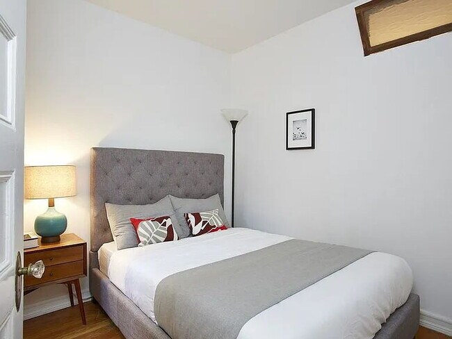 Building Photo - Located within the beautiful prewar cooperative building