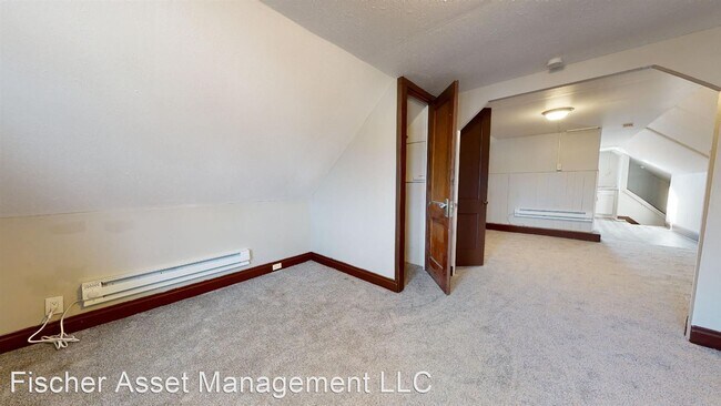 Building Photo - 1 br, 1 bath Apartment - 3210 West 98th St...