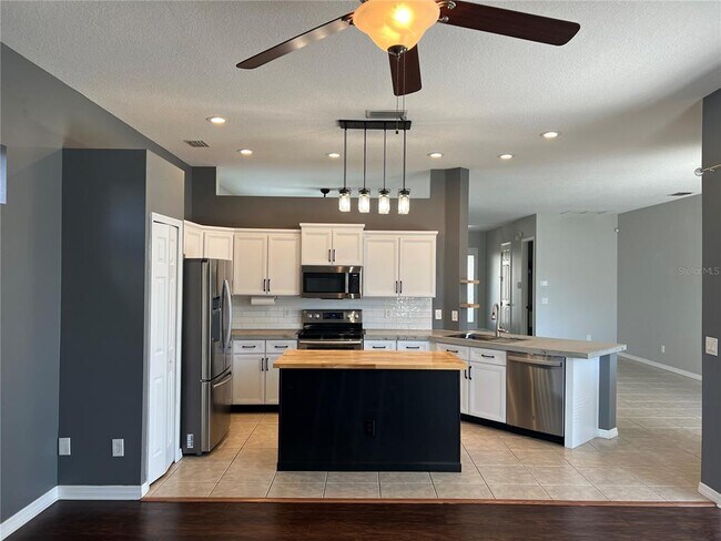 Building Photo - 11414 56th St Cir E