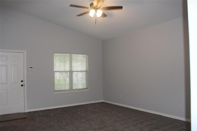 Building Photo - 21339 Sweet Grass Ln