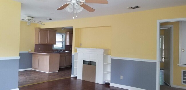 Building Photo - 3 br, 1 bath House - 1208 Dudley