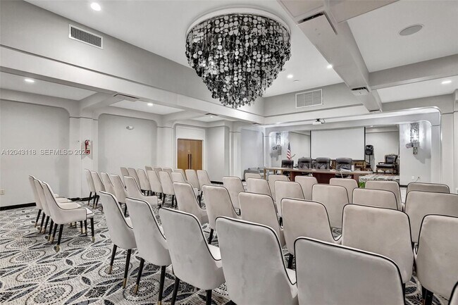 Building Photo - 2751 S Ocean Dr