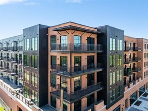 Building Photo - 4315 S Congress Ave