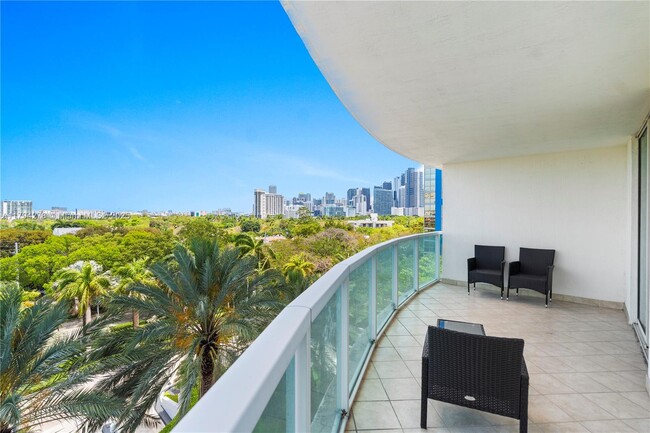 Building Photo - 2101 Brickell Ave