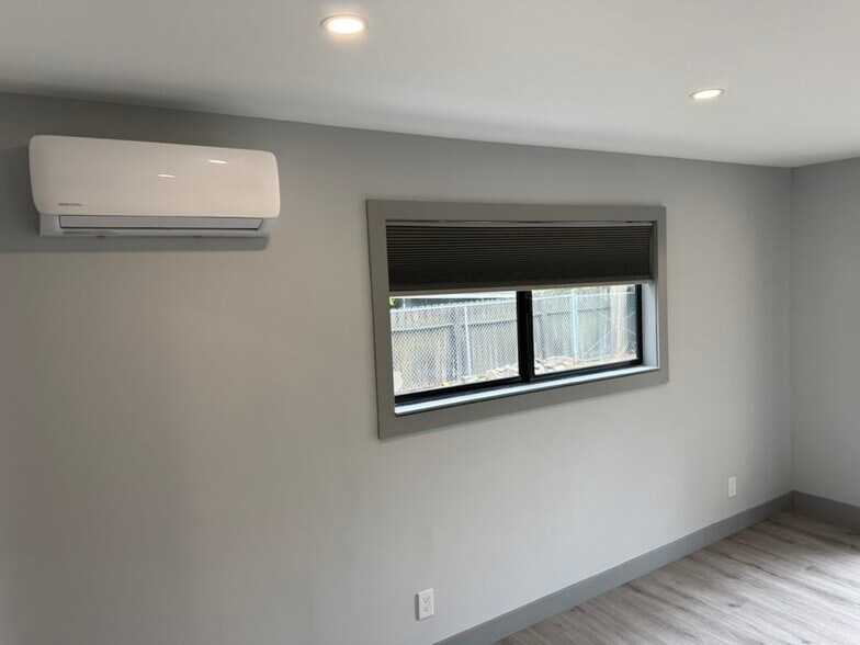 Building Photo - 3420 Midas Ave