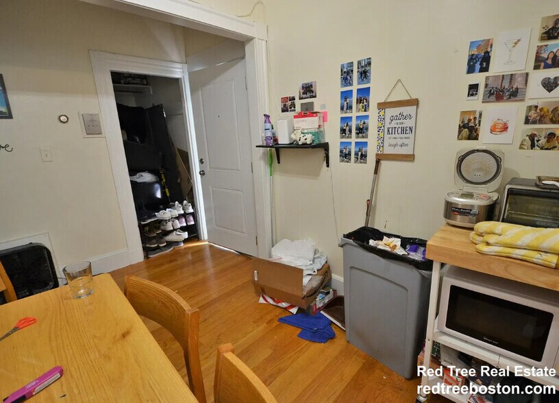 Apt 14 - 35 Brookline St