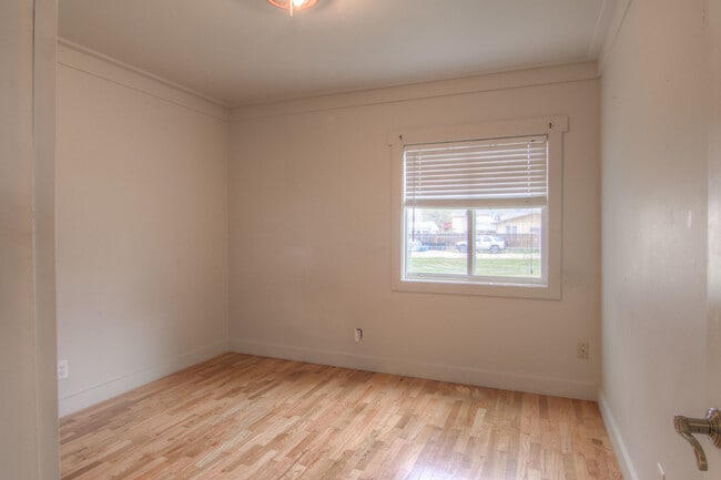 Building Photo - 2 Bedroom Nampa Home_Large Lot_Pet Friendly