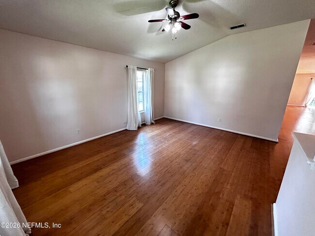 Building Photo - 1449 Blue Heron Ln N
