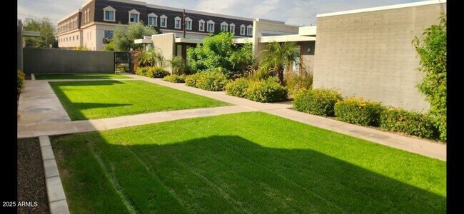 Building Photo - 4419 N 27th St