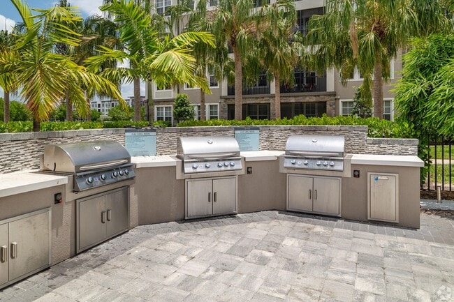 Building Photo - Vive Apartments - 1 Bedroom / 1 Bathroom -...