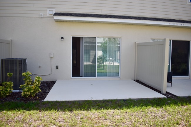 Building Photo - 2942 Canary Ave