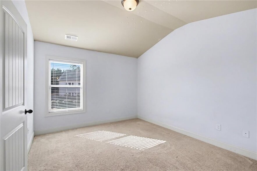 Building Photo - 2260 Harvest Ridge Cir NE