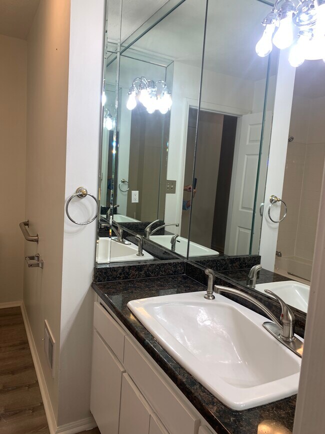 Building Photo - 1714 S Johnson Ferry Rd NE