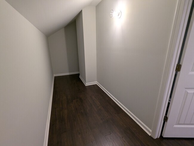 Building Photo - 66 Endeavor Cir