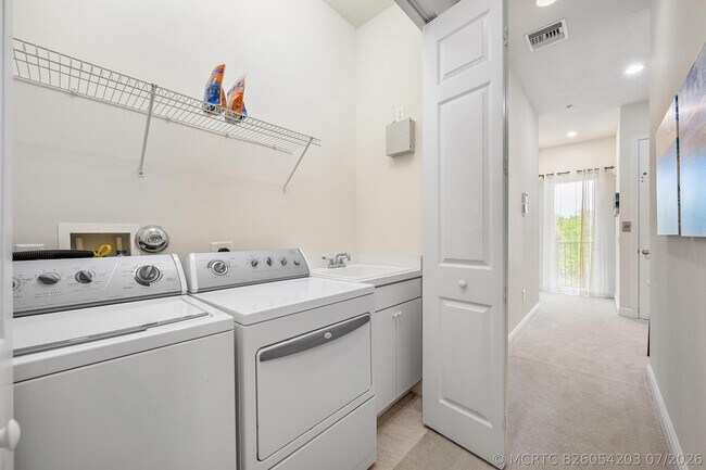 Building Photo - 12695 SE Old Cypress Dr