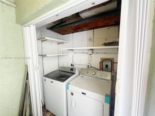 Building Photo - 3895 W 9th Way