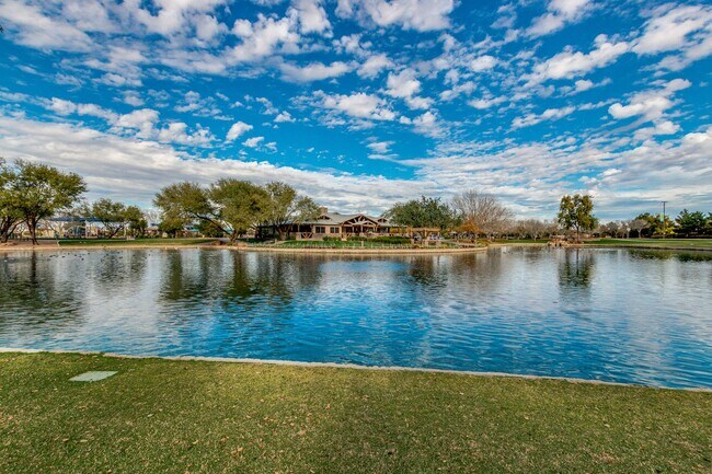 Building Photo - Gorgeous 3 bed/2 bath in Power Ranch!