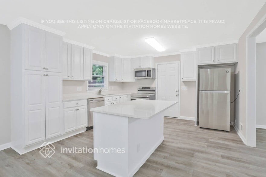 Building Photo - 944 Betty Dr