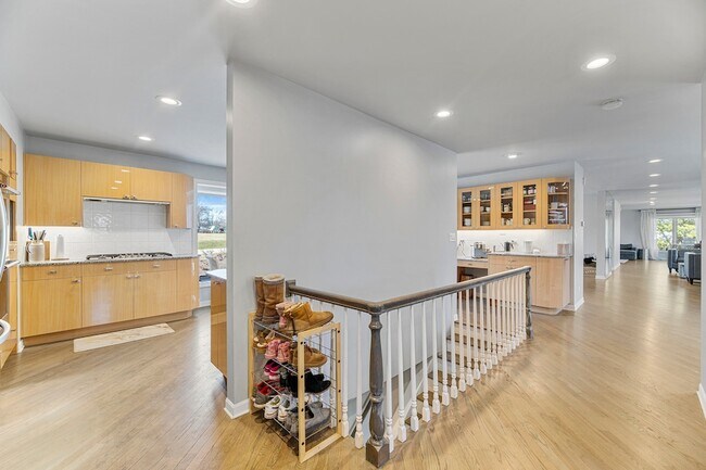 Building Photo - 2419 Cumberland Cir