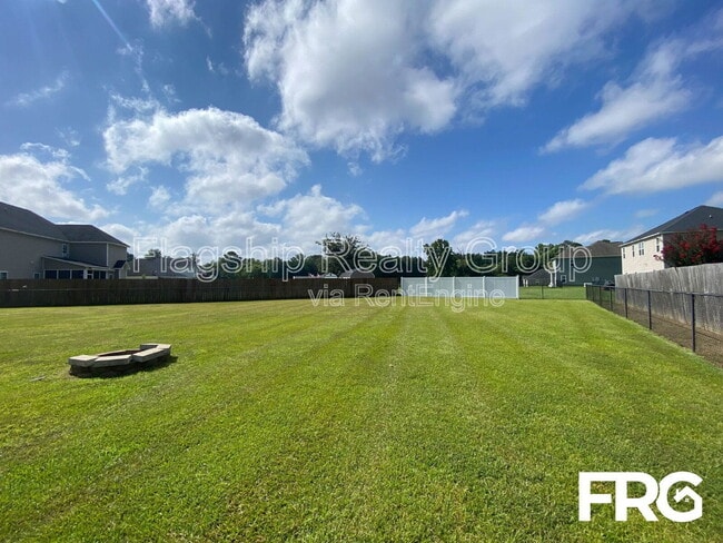 Building Photo - 203 Carew Dr